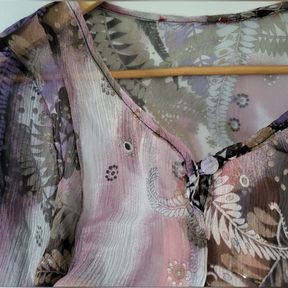 🎁 Free With Any Purchase - Purple, pink and gray top - Picture 2 of 5